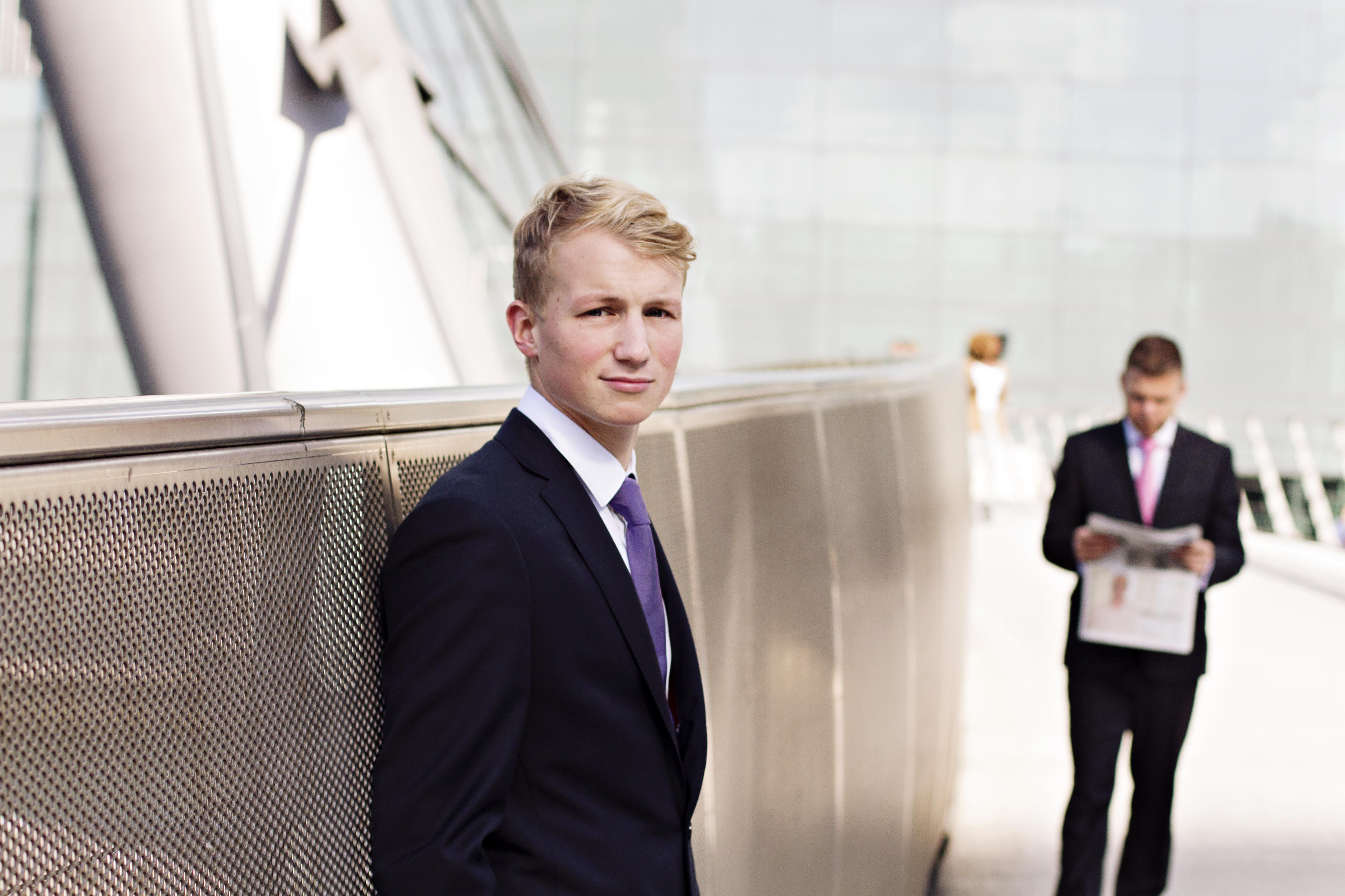 Image for Bank graduate and internship application deadlines – London 2016/2017